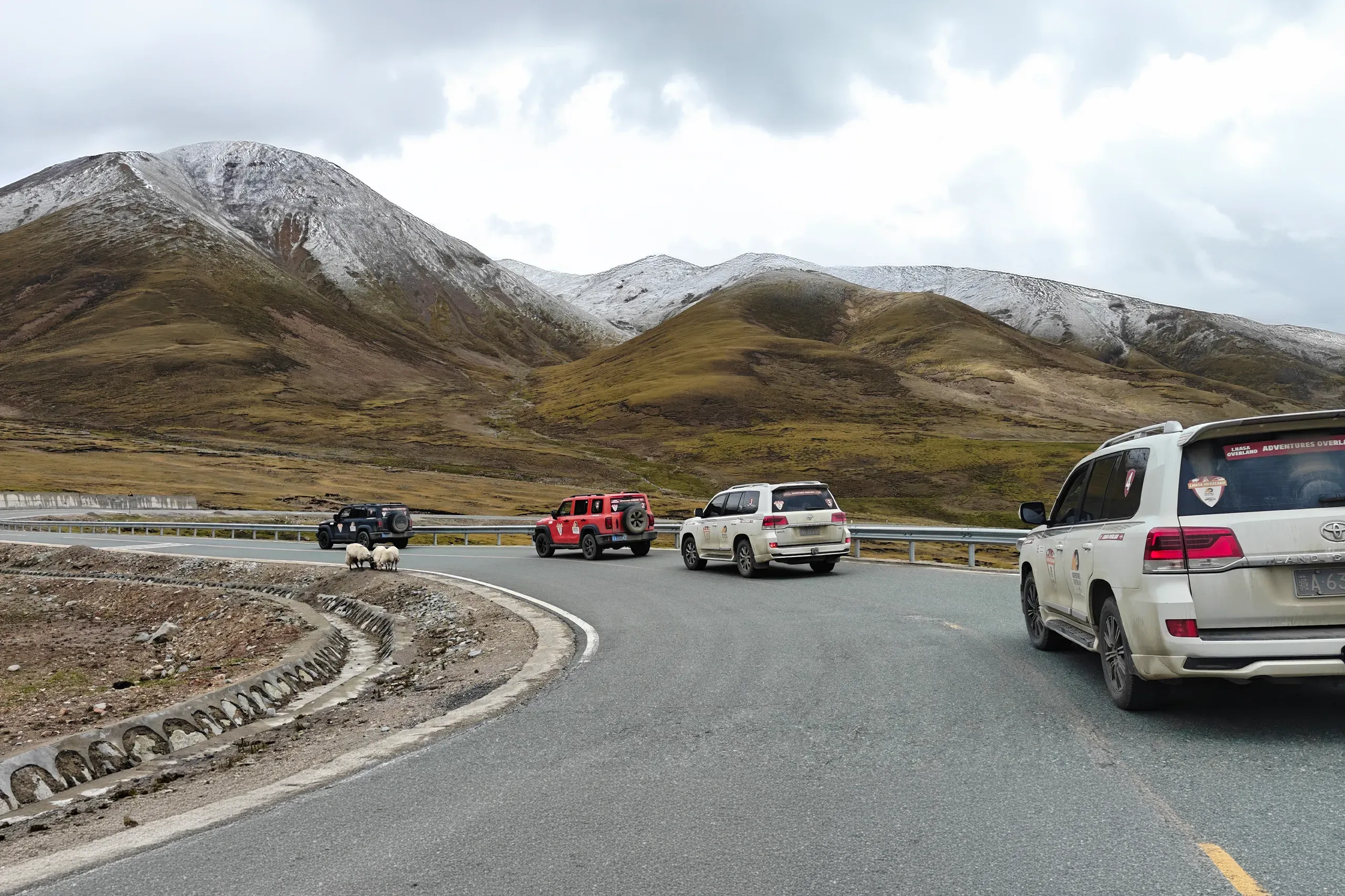 Lhasa overland convoy drive
