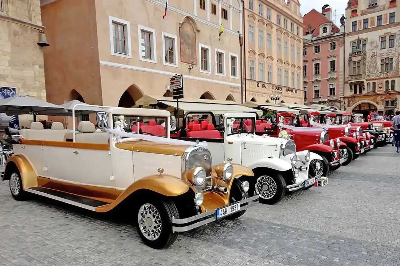 Vintage Car Tour in Prague